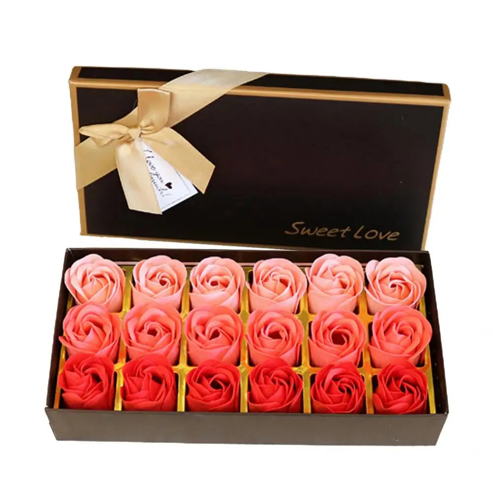Sweet Love - 18er Design-Box mit herrlich duftender Körperseife als Blütenblätter